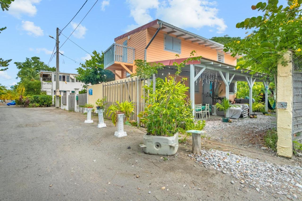 Appartement Charmant Au Carbet Avec Vue Sur La Mer 50 M² Le Carbet Luaran gambar