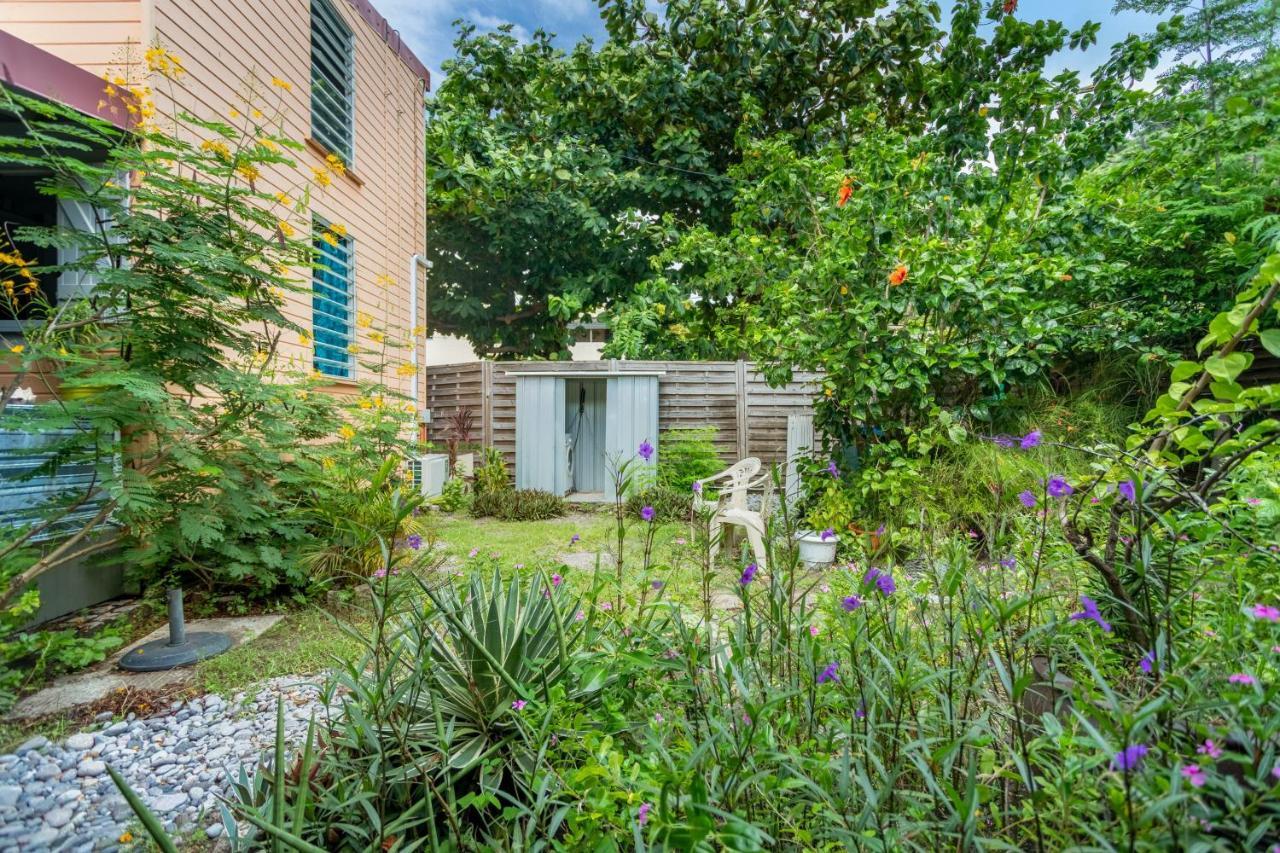 Appartement Charmant Au Carbet Avec Vue Sur La Mer 50 M² Le Carbet Luaran gambar